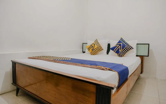 OYO Life 2417 Melati Residence