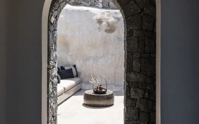 Nimbus Santorini
