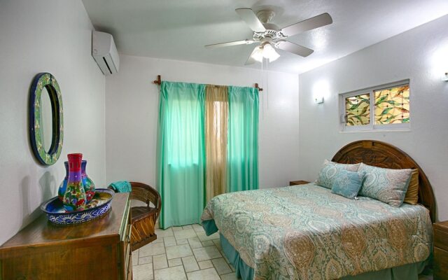 Casa de los Ninos 3 BR by Casago