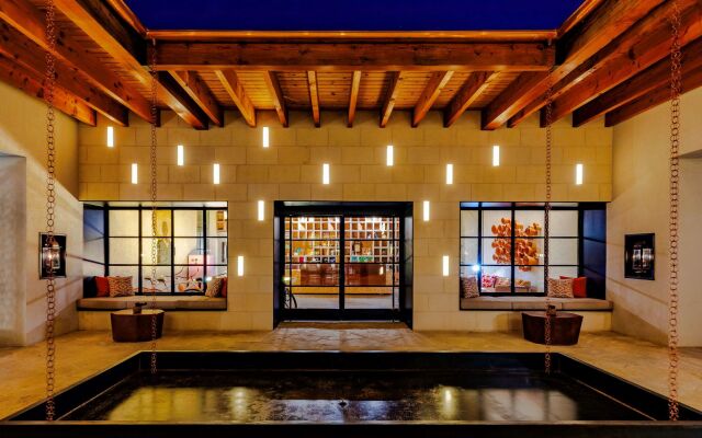Texican Court, by Valencia Hotel Collection
