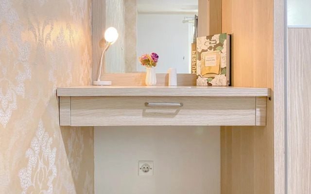 Tranquil And Homey 2Br At Apartment Green Pramuka City