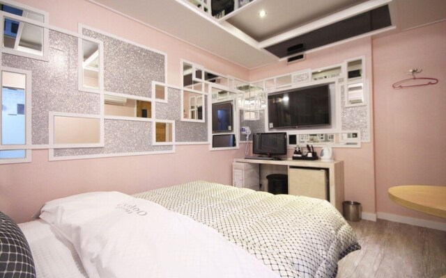 Busan Jangjeon-dong Oops