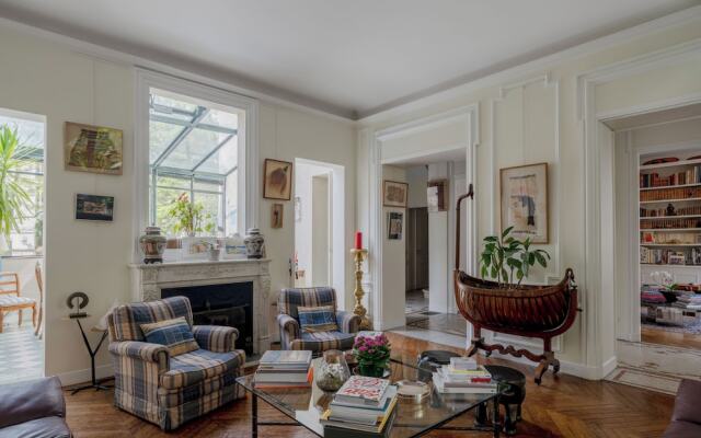Paris Mozart Prestige Residence