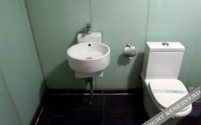 Ibis Tonghua Binjiang West Road Hotel