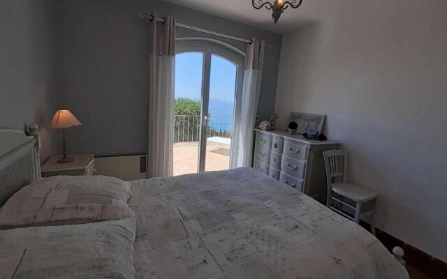 Maison Rayol-Canadel-sur-Mer, 5 pièces, 9 personnes - FR-1-308-142