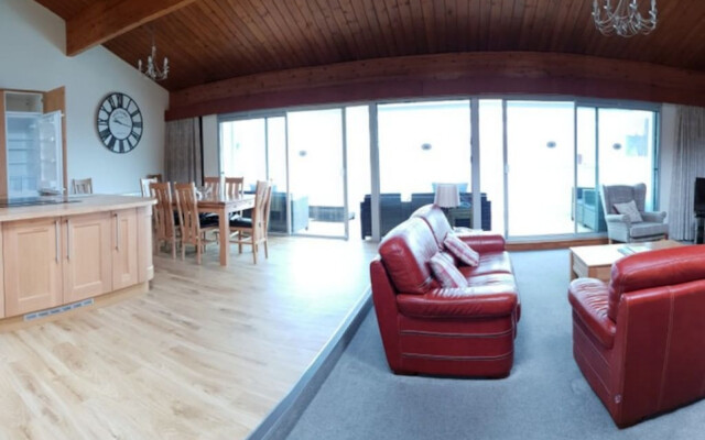 Loch Rannoch Highland Lodge 7