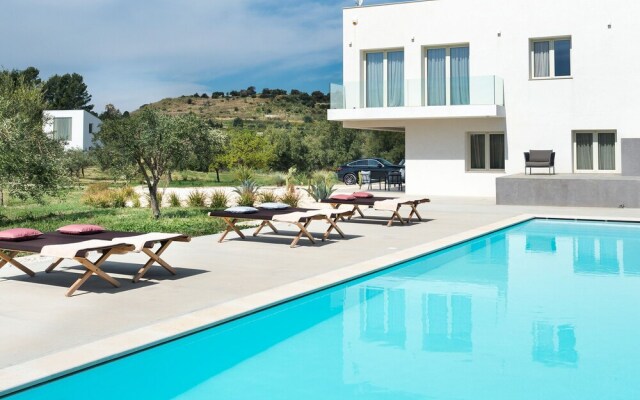 Modern Villa in Sicily with Pool