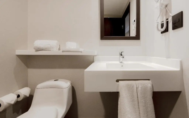 Sleep Inn Guadalajara Galerias