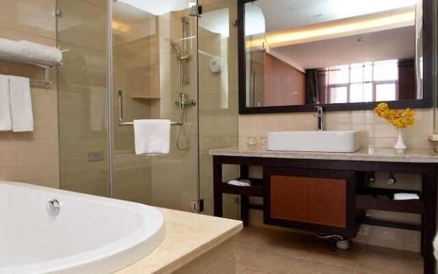 Maple Palace Hotel