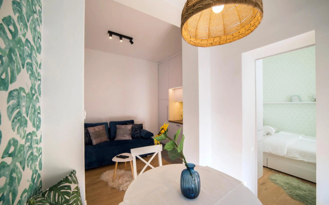 Green Leaf Apartment