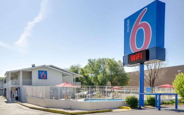 Motel 6 Lakewood, CO - Denver