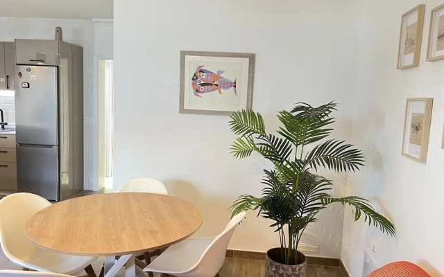 Bayside La Graciosita Traditional Home