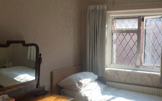 Edgware Bed and Breakfast