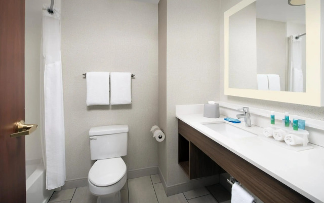 Holiday Inn Express Knoxville-Strawberry Plains by IHG