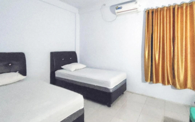 Hotel Fadhila Topoyo – Guest Rooms – Topoyo
