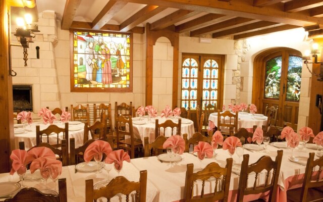 Hostal Santo Domingo de Silos