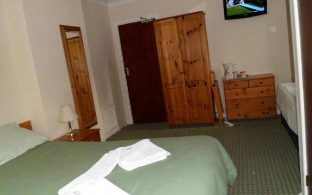 Carlton Lodge