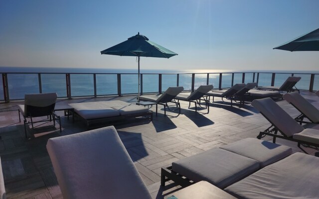 Beachfront Condos at HR by Cielo Stays