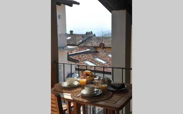 Confortevole appartamento in centro a LA MORRA