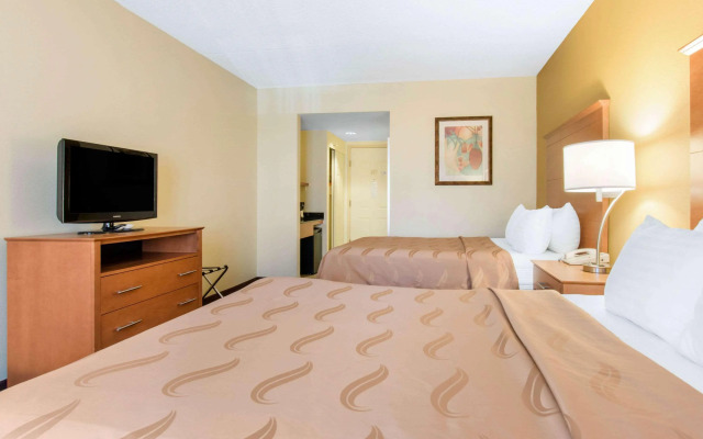 Clarion Hotel & Suites University - Shippensburg