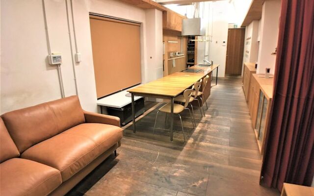 Higashi-Gokencho M-building 2F