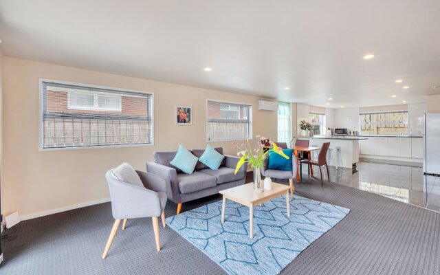 Sunny Three Bedroom Pakuranga Delight