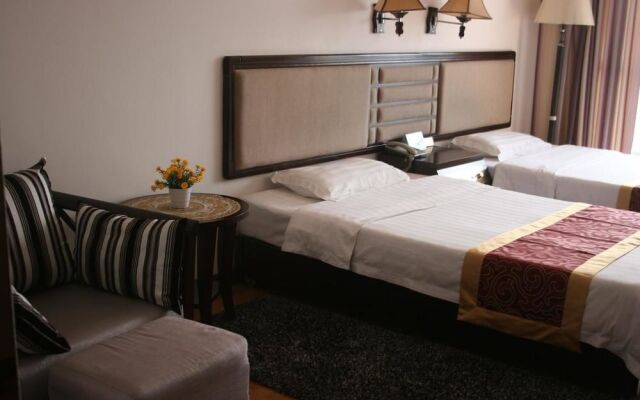 Green Bamboo Hotel