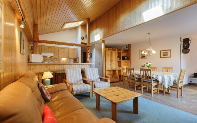 Centrally Placed ski in out Apartment Next to Lift