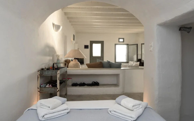 Ochre Dream Beach & Sunset villa Naousa