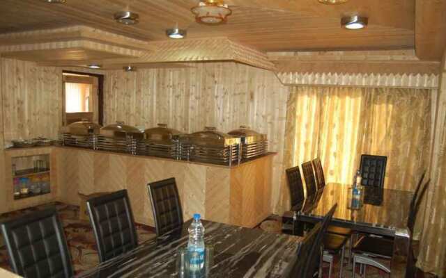 Hotel Zahgeer Continental