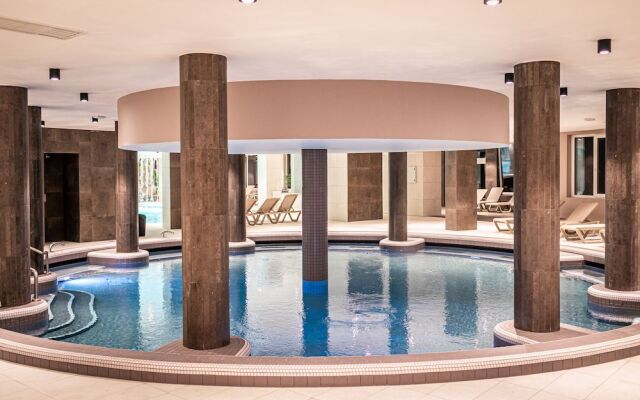 Ambient Hotel & Aromaspa Sikonda