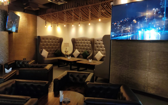 Wescott Plaza Hotel Apartment