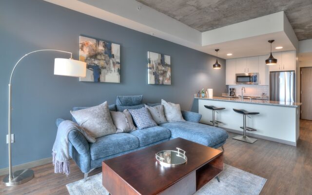 Lake Michigan Lux Apartments by Barsala