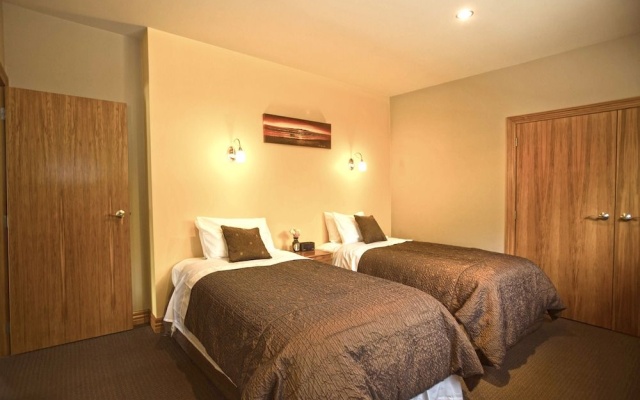 The Shan's Luxury Lodge – Guest Rooms – Lake Hayes