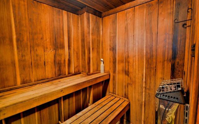 440 West Condo 1604N