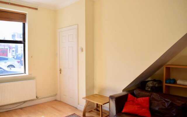 2 Bedroom House In Central Dublin