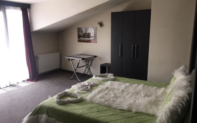 Lovcen House Hotel