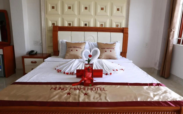 HÙNG MIAMI HOTEl - 3 SAO