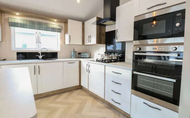 Broadland Sands Lodge