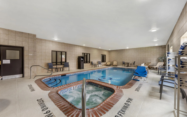 Best Western Sea World/Lackland AFB NW Hotel & Suites