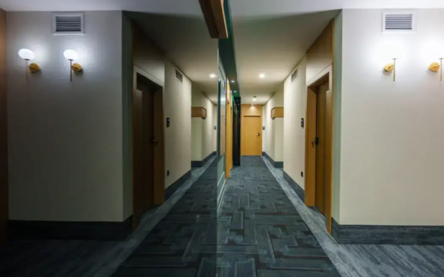 B1 Downtown Hotel