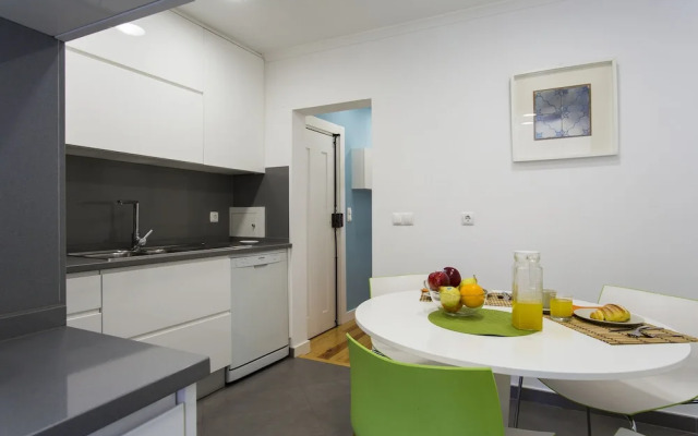 ALTIDO Urban 1-bed flat w/workspace, moments from Av. da Liberdade