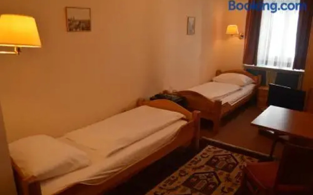 Hotel Pension Walzerstadt