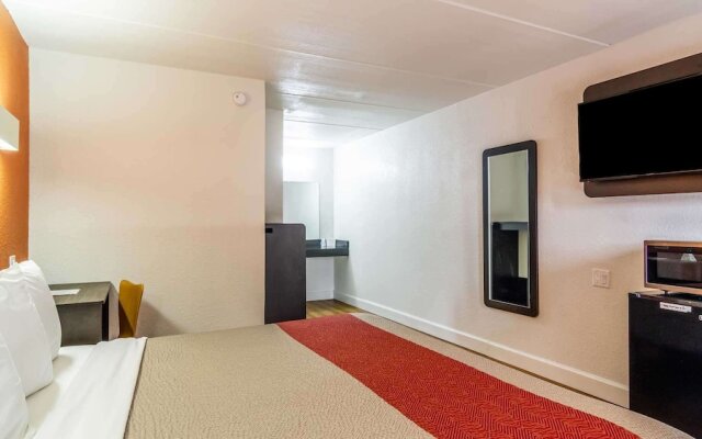 Motel6 Brunswick, GA