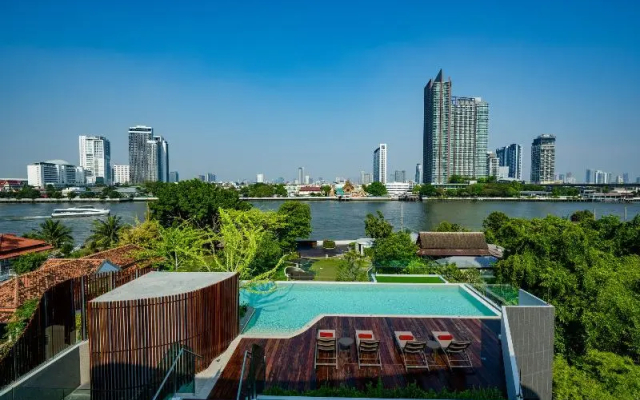 We Hotel Riverfront