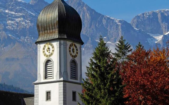 GRAND your home with common kitchens with self check-in