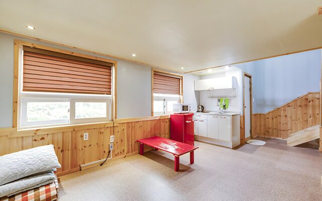 Seogwipo Red Piano Pension