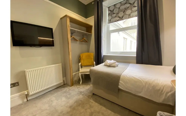 OYO Harmony Apartments