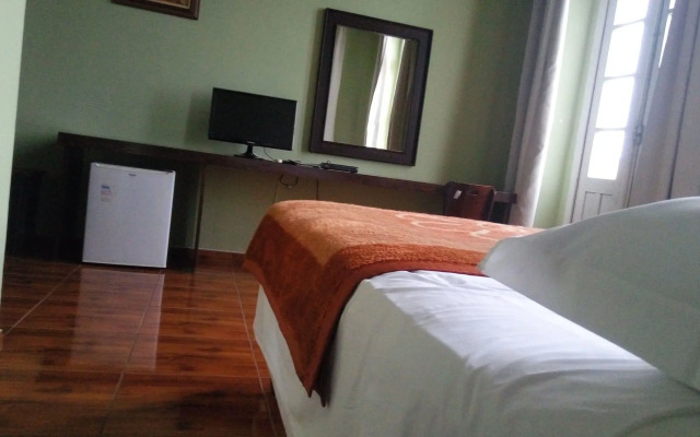 Kontiki Hotel