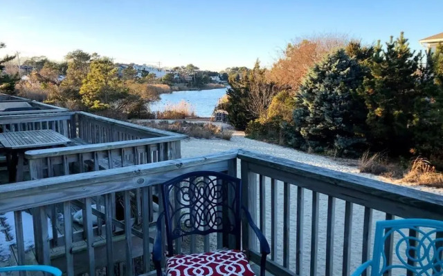 SEA Strand Court 3 #25